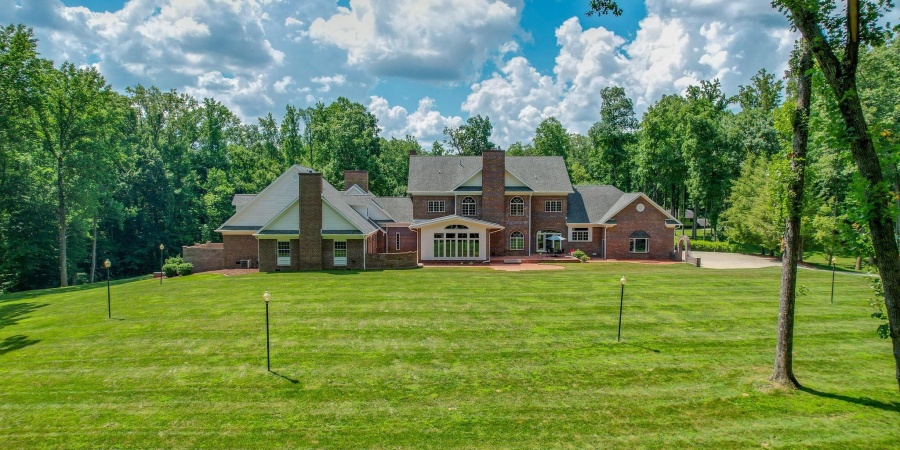 157 The Woods, Bedford, Indiana 47421,MLS,202539971