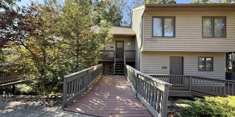 1849 E Waters Edge Drive, Bloomington, Indiana 47401,MLS,202539977