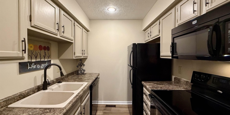 1849 E Waters Edge Drive, Bloomington, Indiana 47401,MLS,202539977