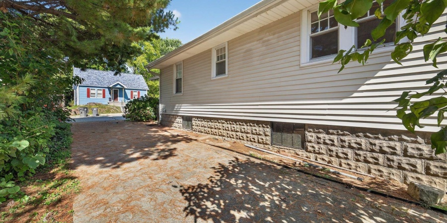 515 W Allen Street, Bloomington, Indiana 47403,MLS,202539984