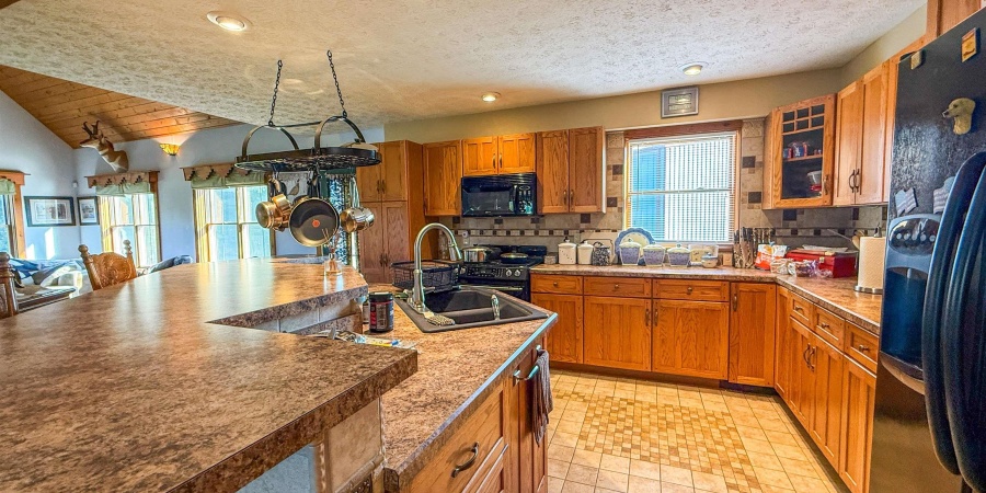 2761 W Porter Ridge Road, Spencer, Indiana 47460,MLS,202540013