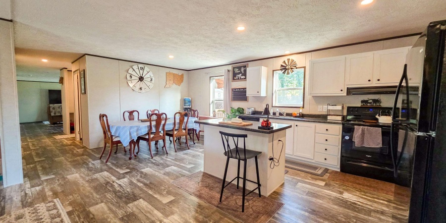 969 SE A Street, Linton, Indiana 47441,MLS,202540031