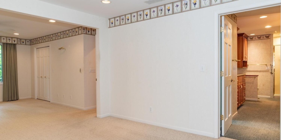 4427 W Tanglewood Road, Bloomington, Indiana 47404,MLS,202540374