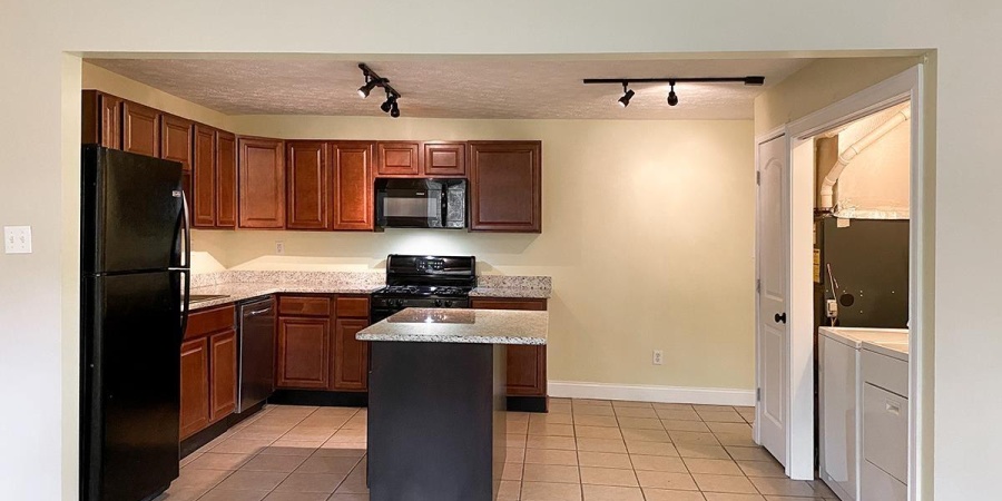 905 S Lincoln Street, Bloomington, Indiana 47401,MLS,202540427