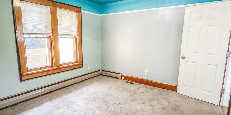 1512 3rd Street, Bedford, Indiana 47421,MLS,202540435