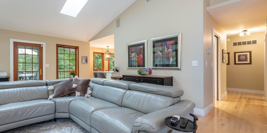 9992 S St Andrews Lane, Bloomington, Indiana 47401,MLS,202540510