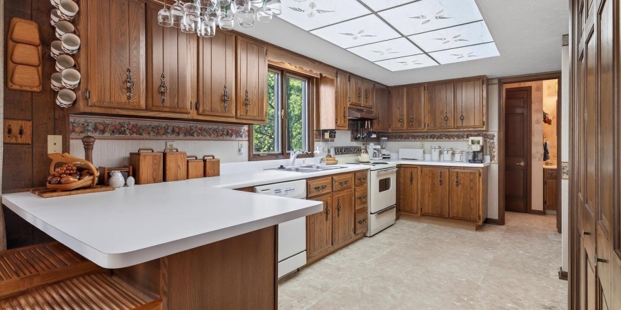 8002 N Lakeview Drive, Unionville, Indiana 47468,MLS,202540532