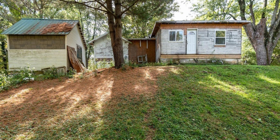 1260 W Cedar Bluff Road, Bloomington, Indiana 47403-9068,MLS,202540542