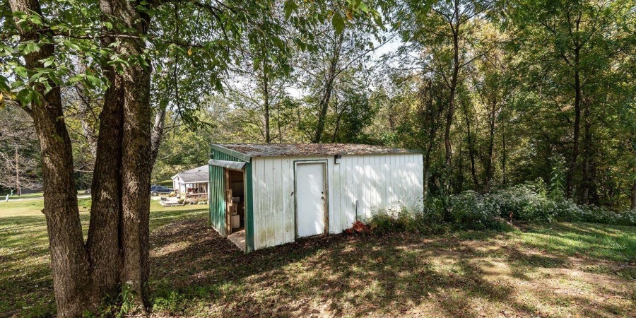 1260 W Cedar Bluff Road, Bloomington, Indiana 47403-9068,MLS,202540542
