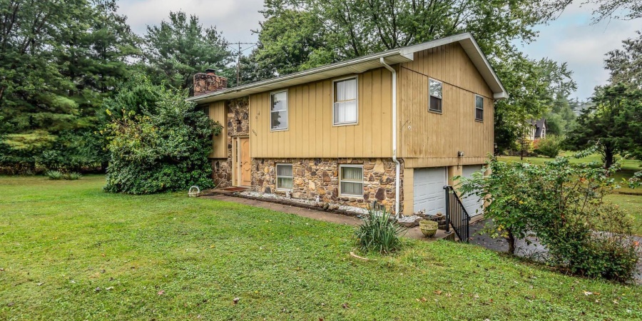 3626 E Rogers Road, Bloomington, Indiana 47401-9604,MLS,202540562