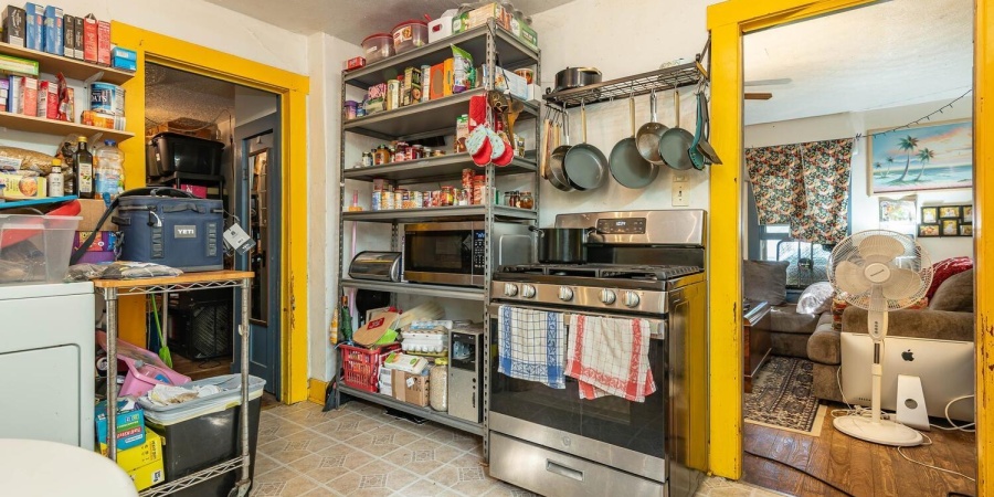 621 W 12th Street, Bloomington, Indiana 47404-3401,MLS,202540730