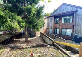 9537 S Pointe LaSalles Drive, Bloomington, Indiana 47401,MLS,202541160