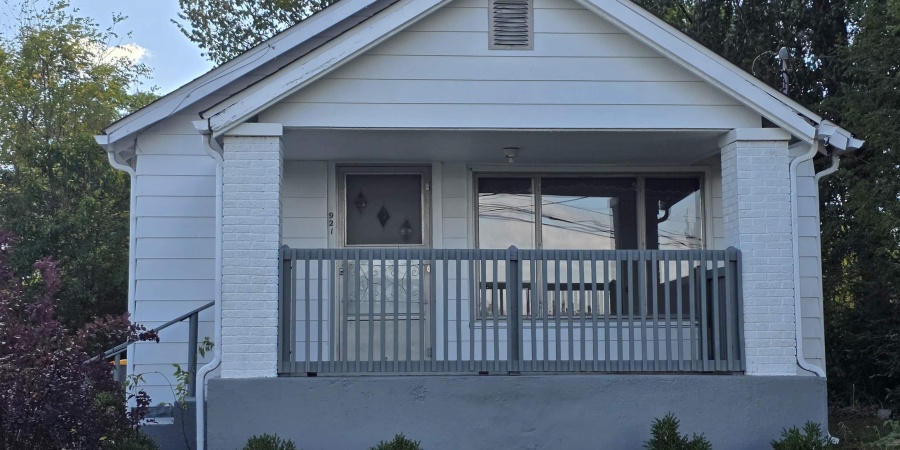 921 W Gourley Pike, Bloomington, Indiana 47404-2130,MLS,202541260