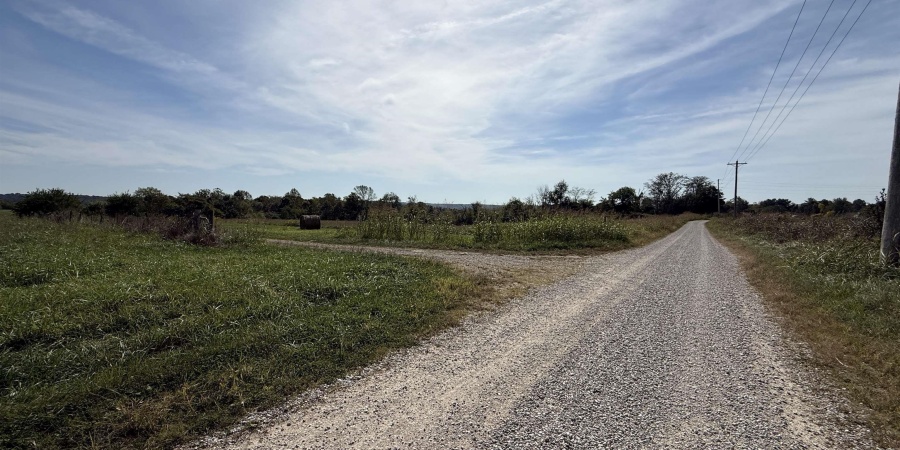 1 E 100 Road, Worthington, Indiana 47471,MLS,202541288