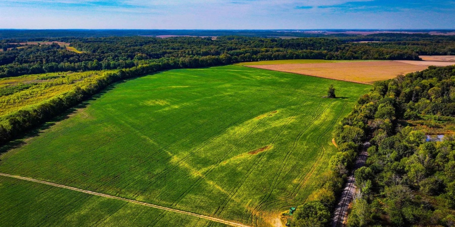 2 E 100 Road, Worthington, Indiana 47471,MLS,202541289