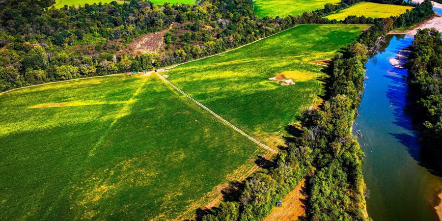 2 E 100 Road, Worthington, Indiana 47471,MLS,202541289