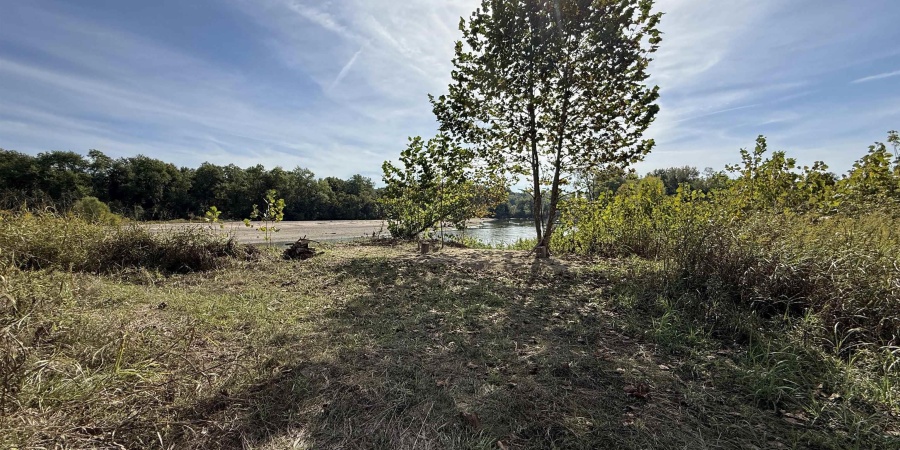 3 E 100 Road, Worthington, Indiana 47471,MLS,202541290