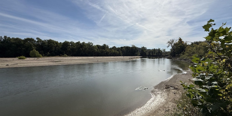 3 E 100 Road, Worthington, Indiana 47471,MLS,202541290