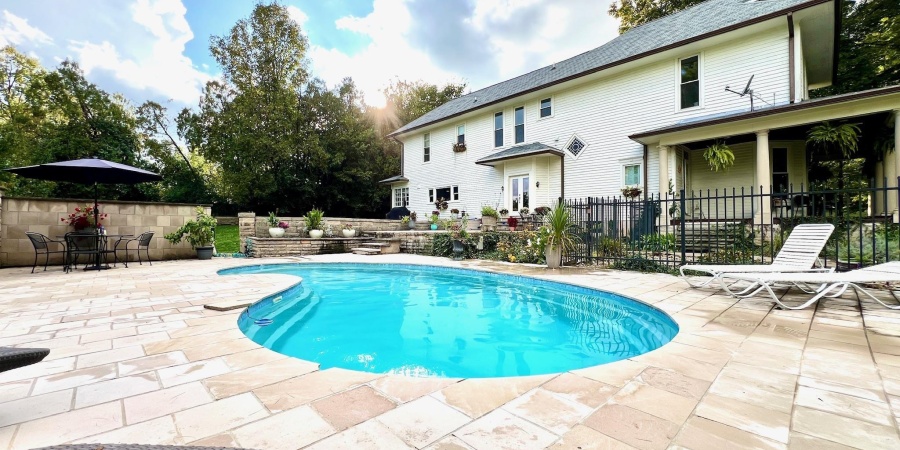 330 Hawthorne Drive, Bedford, Indiana 47421,MLS,202541322