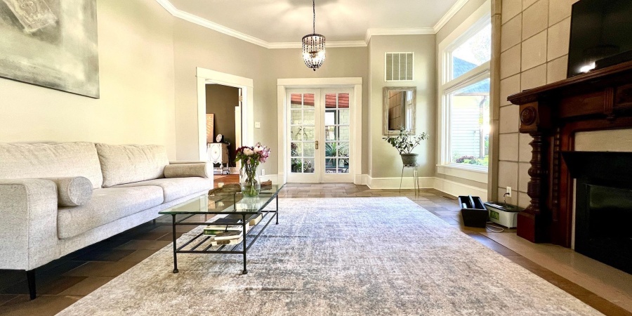 330 Hawthorne Drive, Bedford, Indiana 47421,MLS,202541322