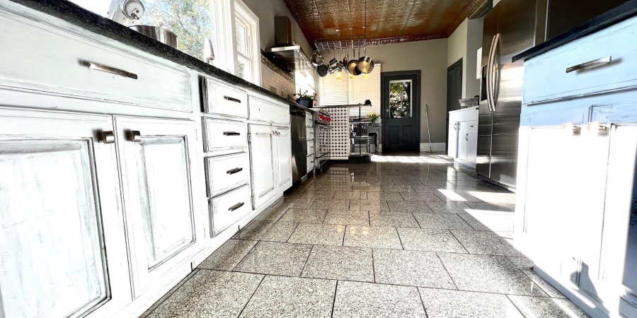 330 Hawthorne Drive, Bedford, Indiana 47421,MLS,202541322