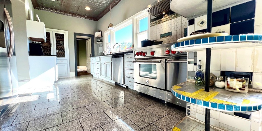 330 Hawthorne Drive, Bedford, Indiana 47421,MLS,202541322