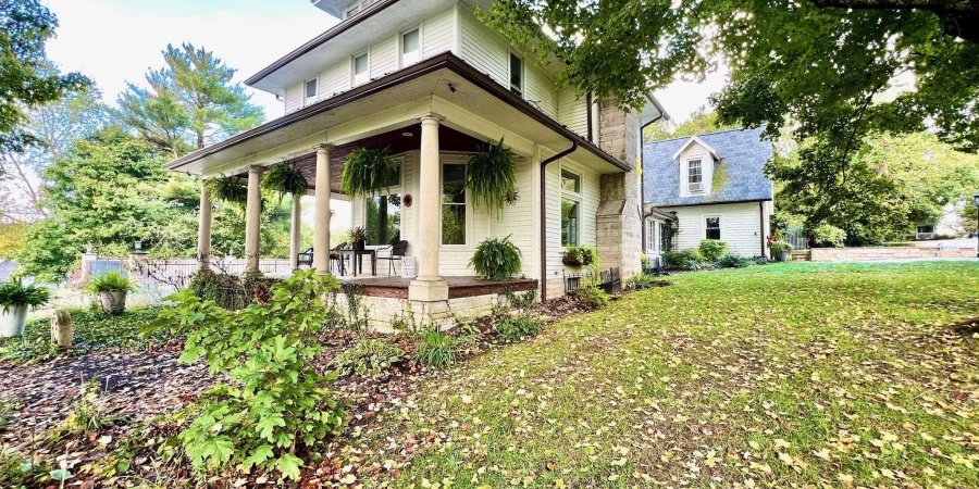 330 Hawthorne Drive, Bedford, Indiana 47421,MLS,202541322