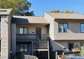 1925 E Waters Edge Drive, Bloomington, Indiana 47401,MLS,202541614