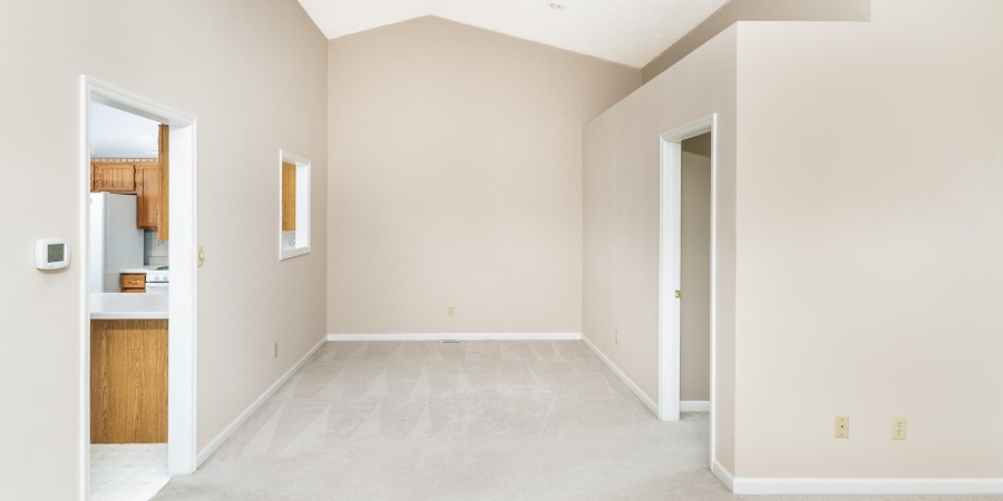 1004 E Sherbrooke Drive, Bloomington, Indiana 47401,MLS,202541763