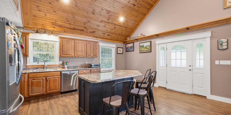 7270 Leatherwood Road, Bedford, Indiana 47421,MLS,202541810