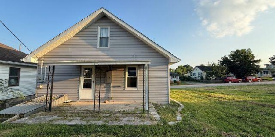 1705 24 Street, Bedford, Indiana 47421,MLS,202541895