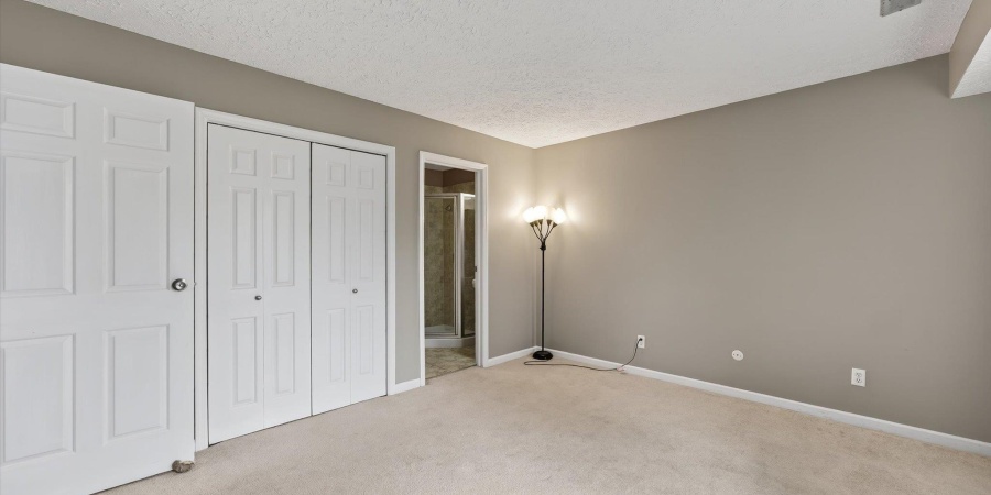 9371 S Lake Ridge Drive, Bloomington, Indiana 47401-9504,MLS,202541950