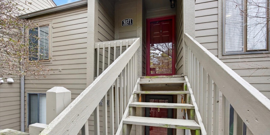 9371 S Lake Ridge Drive, Bloomington, Indiana 47401-9504,MLS,202541950