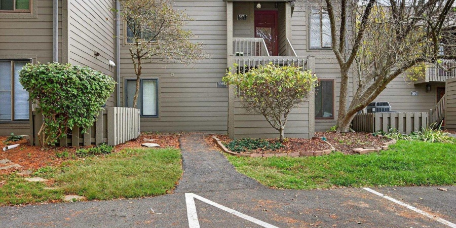 9371 S Lake Ridge Drive, Bloomington, Indiana 47401-9504,MLS,202541950