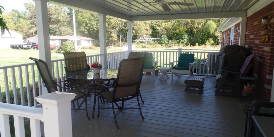 2142 W State Road 54 Highway, Bloomfield, Indiana 47424,MLS,202542041