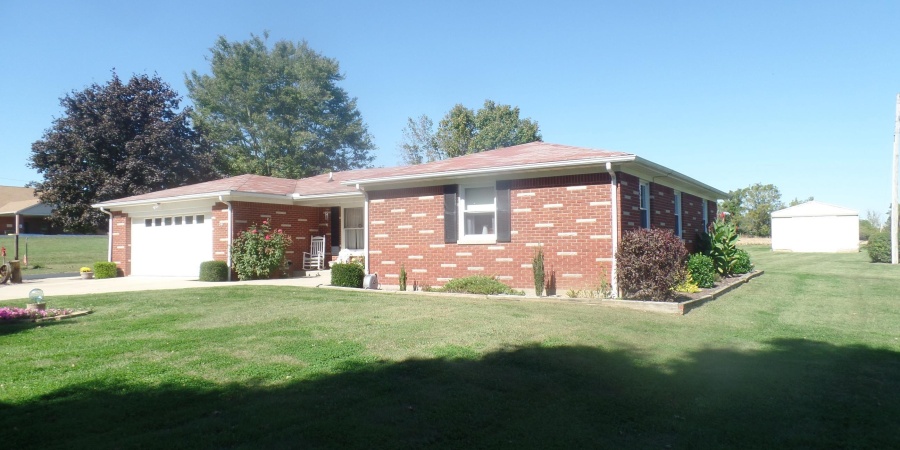 2142 W State Road 54 Highway, Bloomfield, Indiana 47424,MLS,202542041