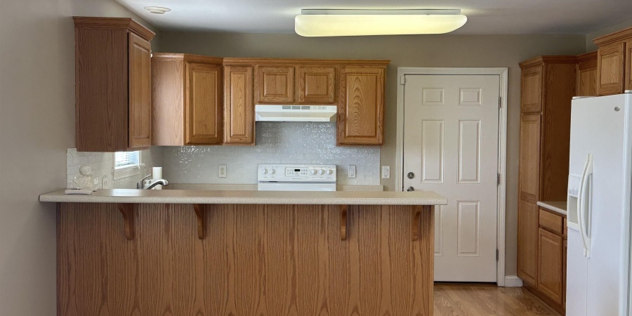 1302 W Deckard Drive, Mitchell, Indiana 47446,MLS,202542063