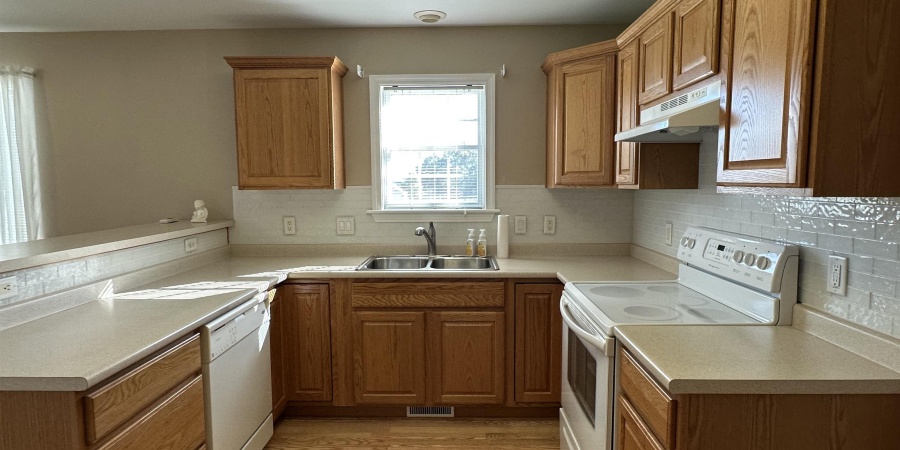 1302 W Deckard Drive, Mitchell, Indiana 47446,MLS,202542063