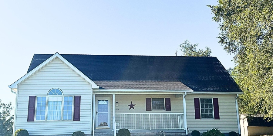 1302 W Deckard Drive, Mitchell, Indiana 47446,MLS,202542063