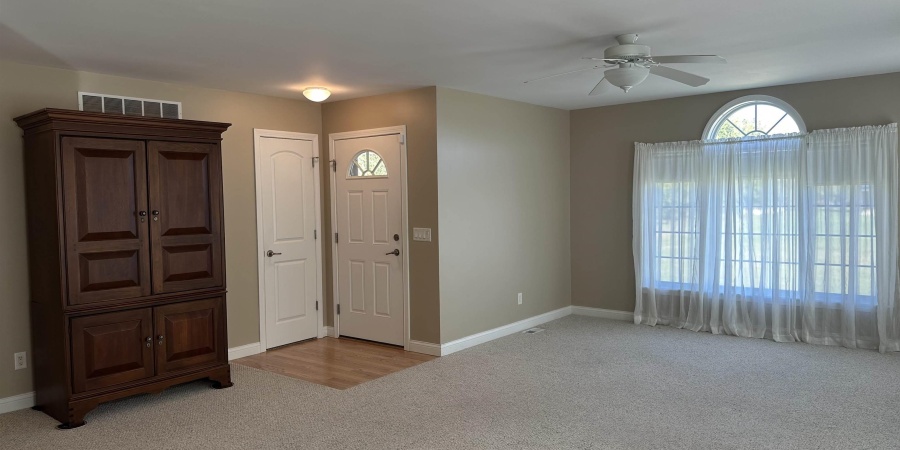 1302 W Deckard Drive, Mitchell, Indiana 47446,MLS,202542063