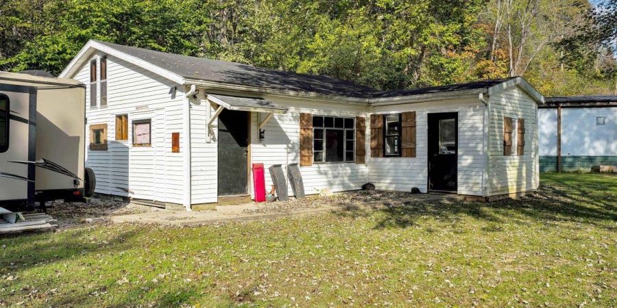 320 Stove Road, Bedford, Indiana 47421,MLS,202542231