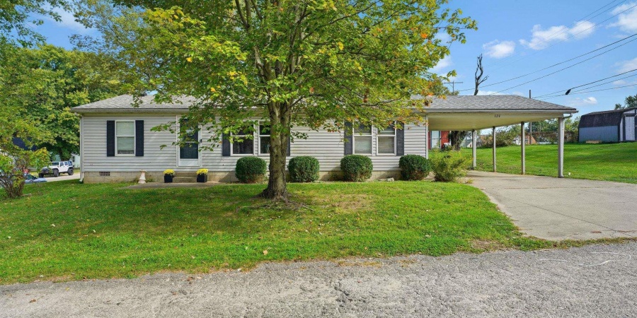 124 W Warren Street, Mitchell, Indiana 47446,MLS,202542236