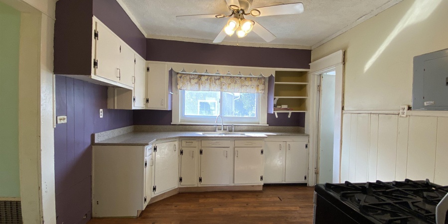 702 W Street, Bedford, Indiana 47421,MLS,202542258
