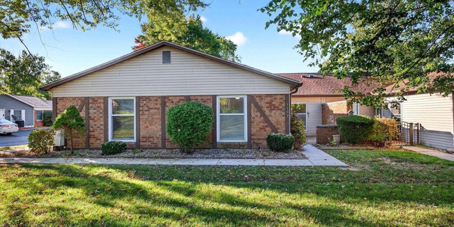 1157 E Commons Drive, Bloomington, Indiana 47401-8736,MLS,202542362