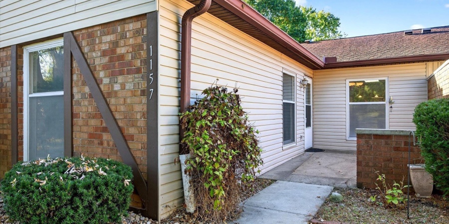 1157 E Commons Drive, Bloomington, Indiana 47401-8736,MLS,202542362