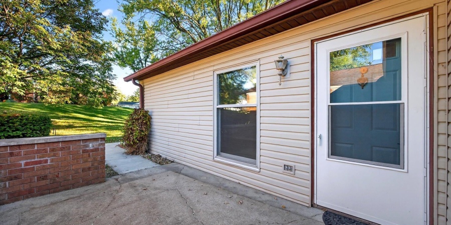 1157 E Commons Drive, Bloomington, Indiana 47401-8736,MLS,202542362