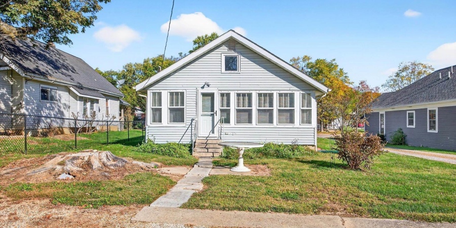 919 W Kirkwood Avenue, Bloomington, Indiana 47404,MLS,202542398