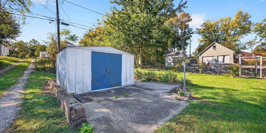919 W Kirkwood Avenue, Bloomington, Indiana 47404,MLS,202542398