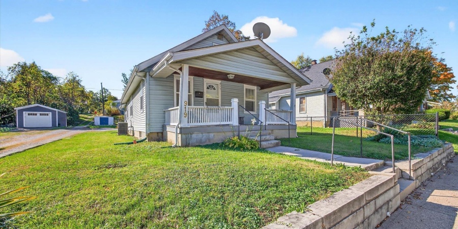 919 W Kirkwood Avenue, Bloomington, Indiana 47404,MLS,202542398