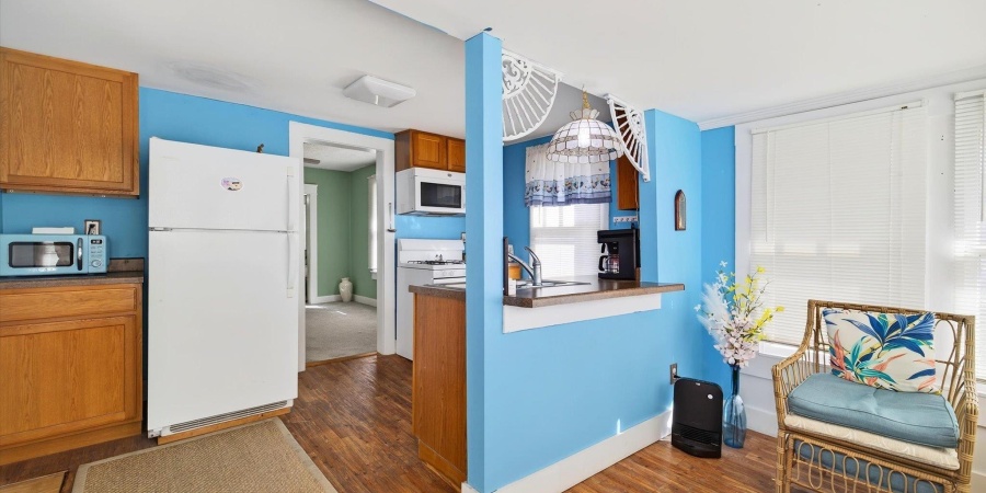 919 W Kirkwood Avenue, Bloomington, Indiana 47404,MLS,202542398